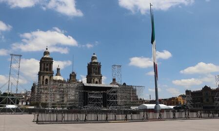 ¡Reservaciones agotadas! Balcones y terrazas del Zócalo reportan lleno total para concierto de Grupo Firme