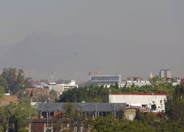 Persiste mala calidad del aire; registran 122 puntos e inversión térmica