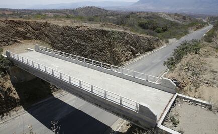 Retomarán construcción de supercarretera Oaxaca-Costa
