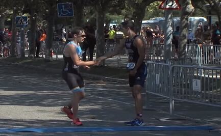 Triatleta “regala” el bronce a su rival porque lo merecía más