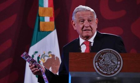 Ofrece AMLO avión presidencial TP-01 a plazos a Argentina