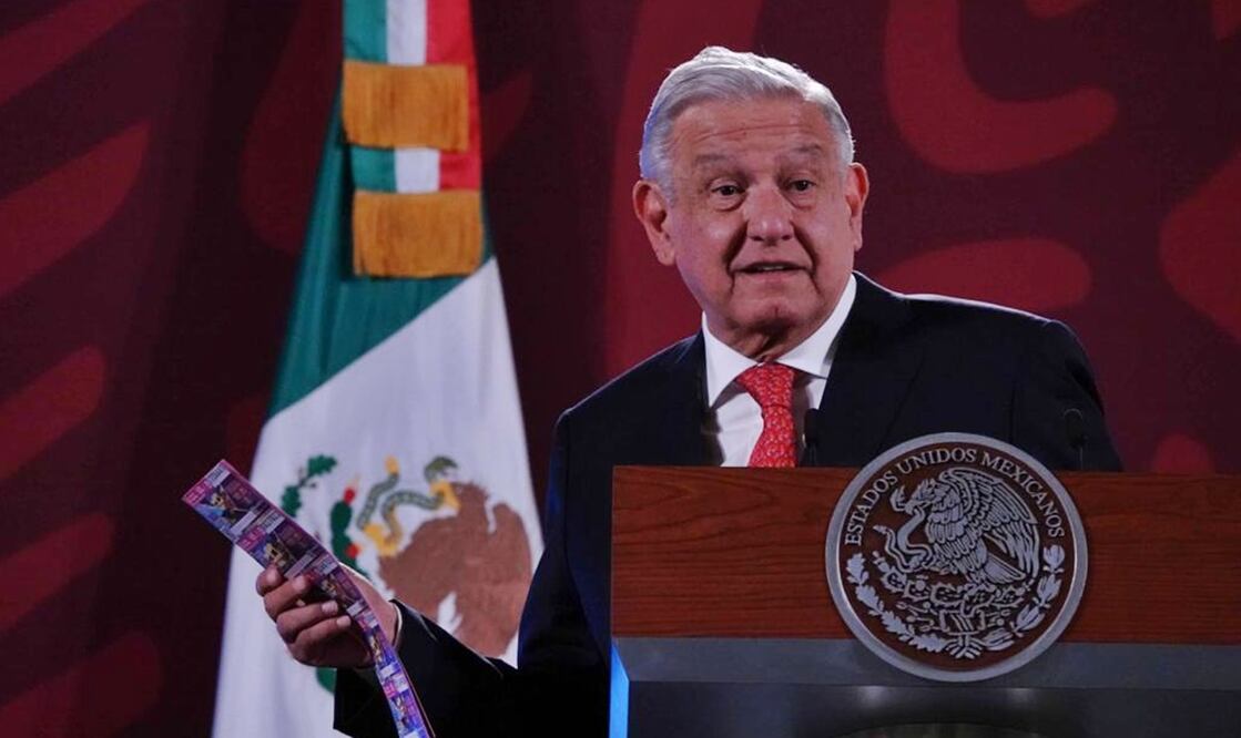 El presidente López Obrador reveló este jueves que ofreció en venta el avión presidencial TP-01 al gobierno de Argentina. Foto: Diego Simón Sánchez
