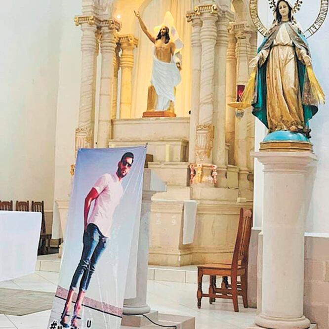 Apoyo espiritual. Vecinos de Meoqui, Chihuahua, mostraron su solidaridad y convocaron a una hora santa y una vigilia por el regreso de Norberto. IBETH MANCINAS. EL UNIVERSAL