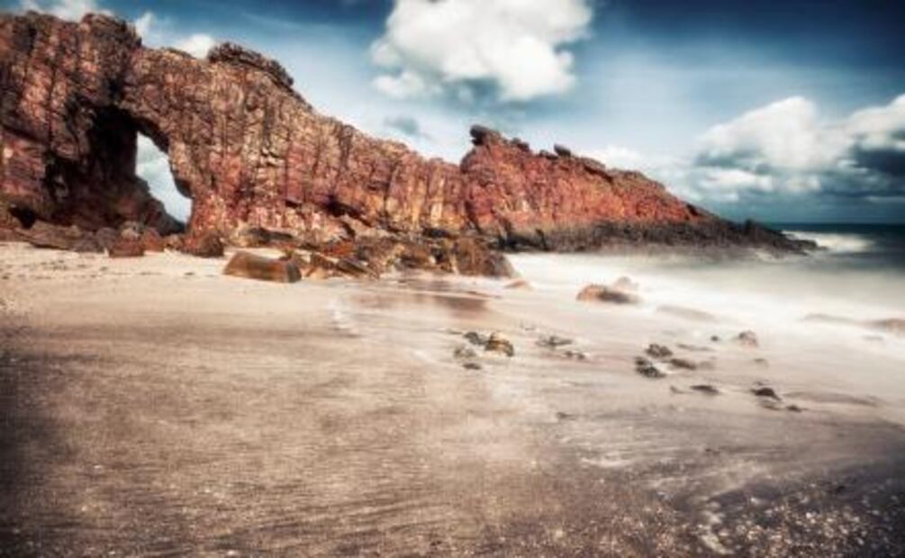 Lagunas cristalinas en medio de dunas gigantes