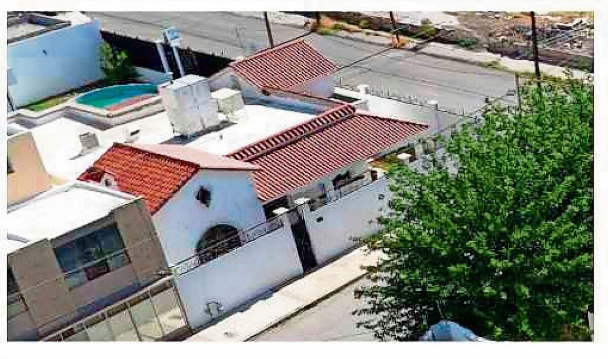 En la calle Ignacio de la Peña 2079, colonia Partido Romero, en Ciudad Juárez, tiene una casa de 2.4 millones de pesos. Foto: Especial