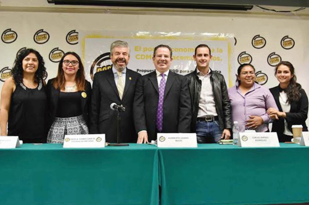 En conferencia de prensa los perredistas plantearon nuevas medidas de regulación fiscal y administrativa, así como de combate a la corrupción (ESPECIAL)
