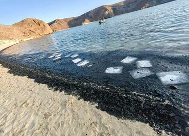 Playa Balandra, cerrada por derrame de combustible, una de las más visitadas en Baja California Sur
