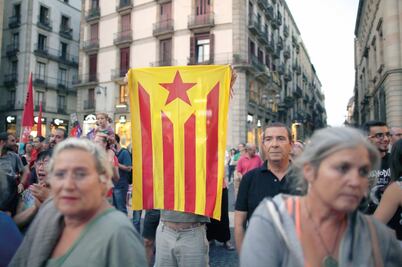 Cataluña reta a España al mantener referéndum