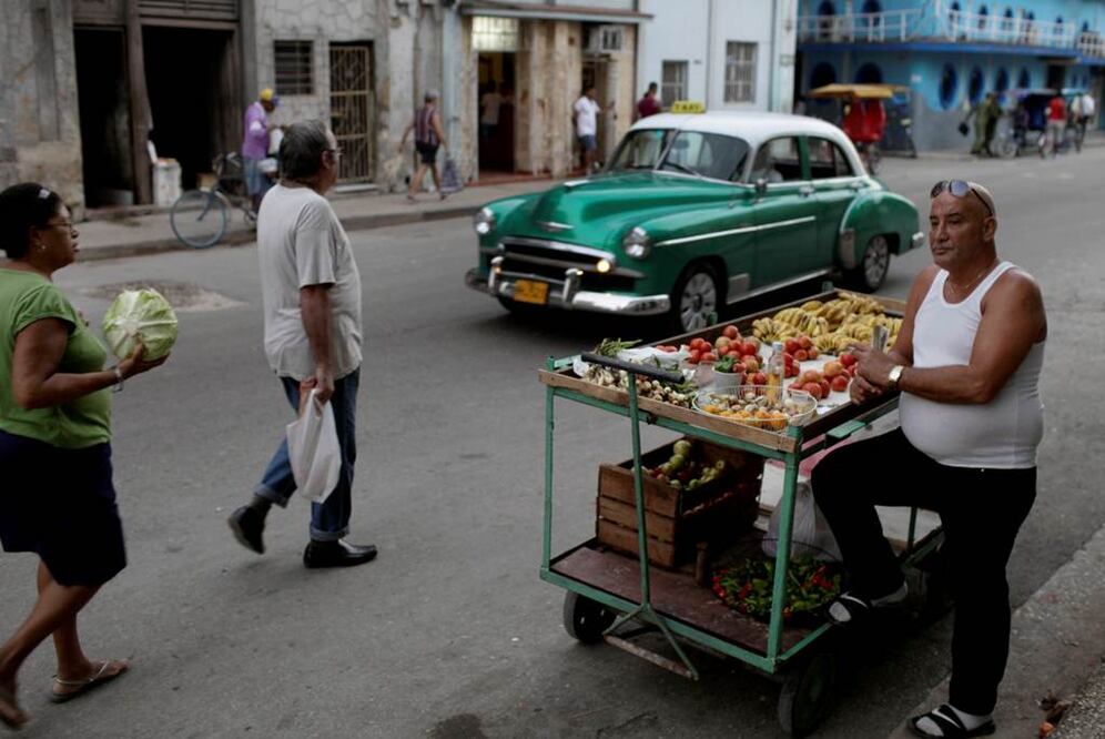 El texto "concede a las instituciones financieras estadounidenses la libertad de extender el crédito a Cuba, al tiempo que garantiza que no haya riesgo financiero para los contribuyentes federales"   Foto: AP