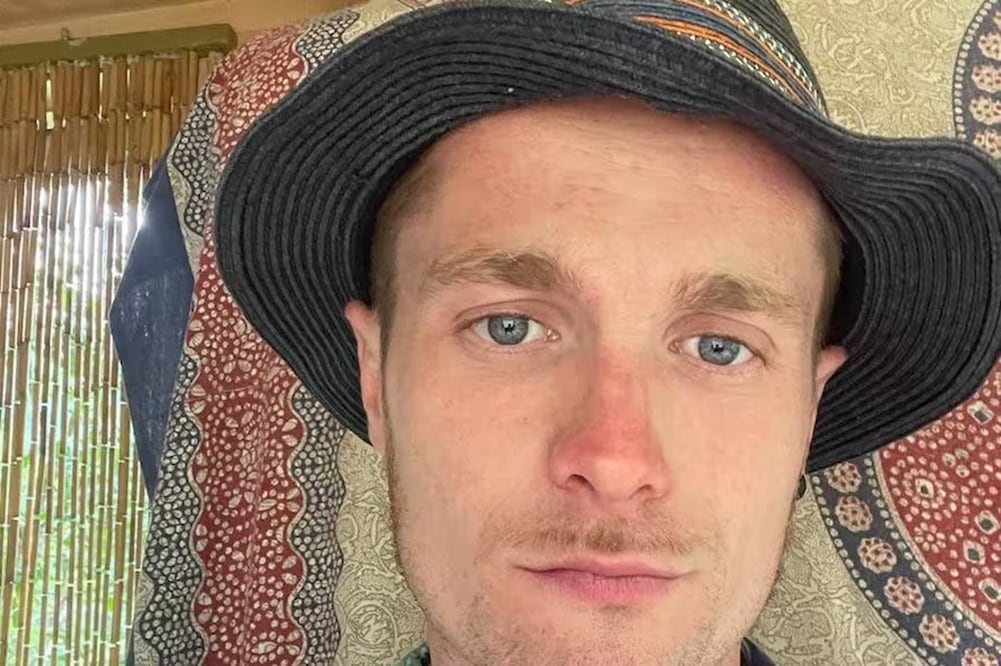 Bilbo Bassaterra, el activista climático que vandalizó la casa de Messi. FOTO: X