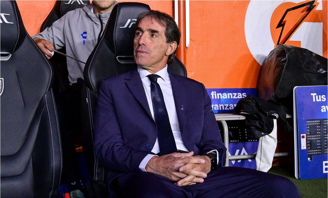 Guillermo Almada, técnico de Pachuca, en el estadio Hidalgo. FOTO: IMAGO7