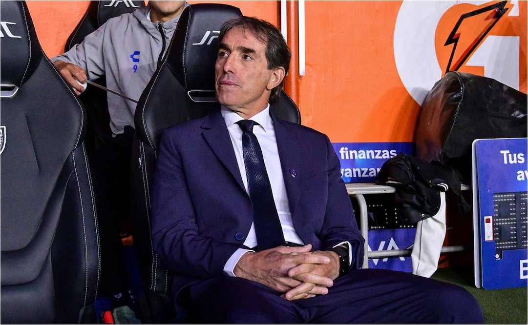 Guillermo Almada, técnico de Pachuca, en el estadio Hidalgo. FOTO: IMAGO7