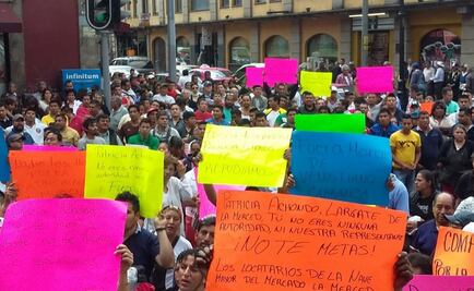 Comerciantes protestan en la ALDF