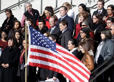 Vencen restricciones migratorias; EU prepara otras con mayor escrutinio