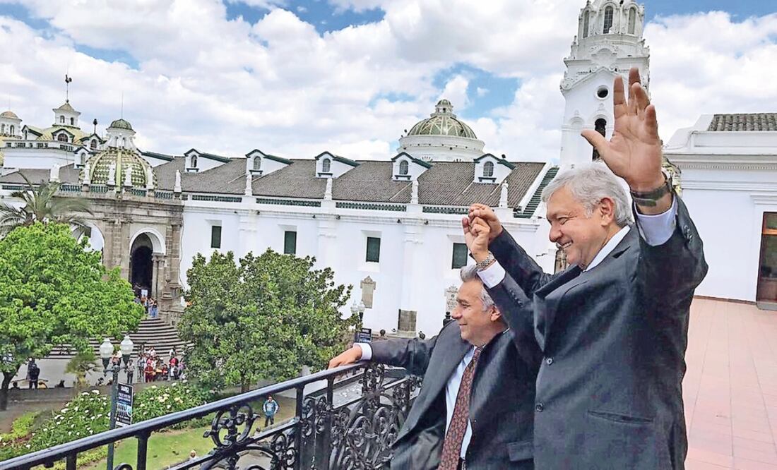 El dirigente nacional de Morena, Andrés Manuel López Obrador, se reunió ayer con el presidente de Ecuador, Lenín Moreno Garcés (TOMADA DE TWITTER)