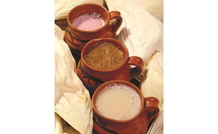 Atole, el complemento perfecto para los tamales