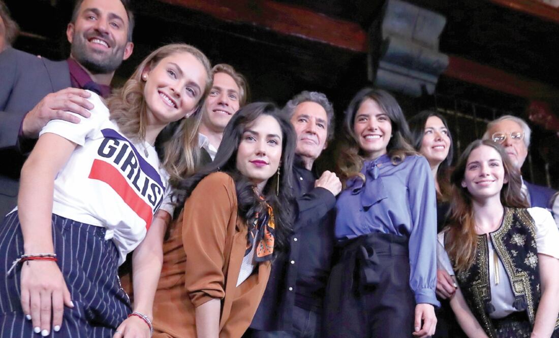 El elenco del filme protagonizado por Humberto Zurita, quien no asistió a la presentación. (ARIEL OJEDA. EL UNIVERSAL)