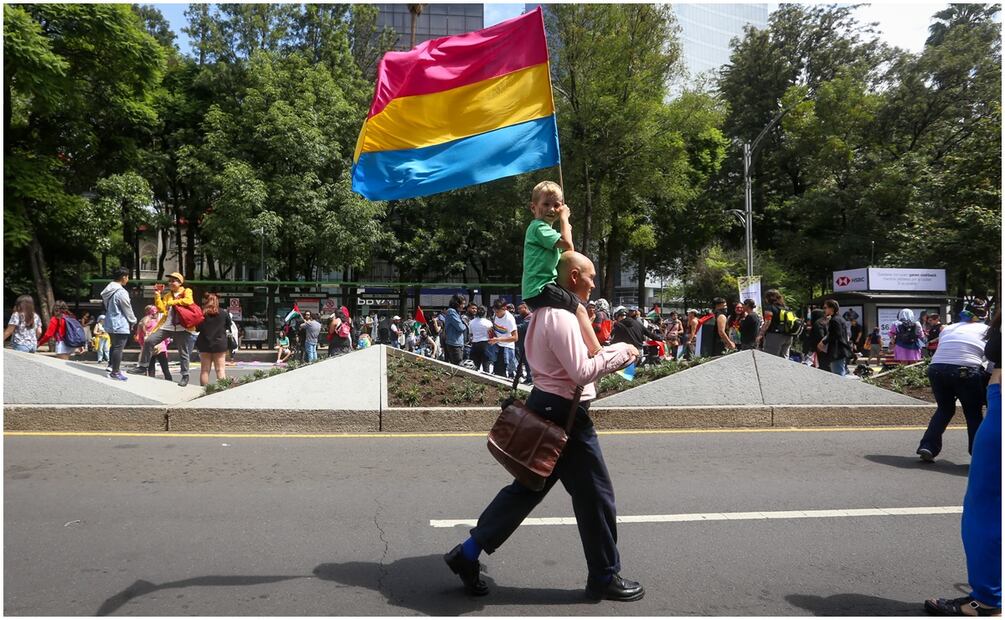 Continuarán su camino por Eje Central, 5 de Mayo con destino al Zócalo capitalino. Foto: Luis Camacho / EL UNIVERSAL