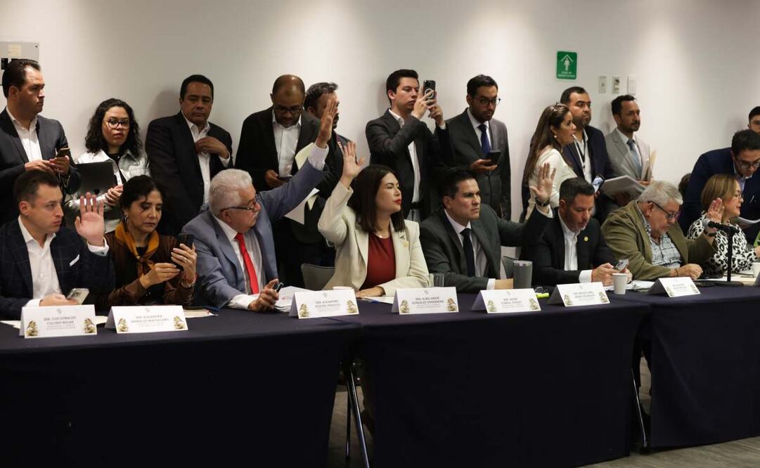 Senadores discuten iniciativa contra la reelección consecutiva y el nepotismo electoral. Foto: Carlos Mejía/EL UNIVERSAL