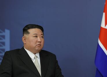 Kim cruza en tren la frontera con China para asistir al desfile militar con Xi y Putin; viaja acompañado de varios dirigentes