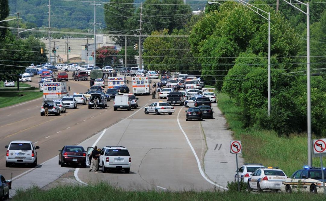 "Trataremos la situación como una situación de terrorismo doméstico hasta que podamos descartarlo", señaló el agente Ed Reinhold del FBI Foto: AP