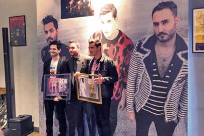 Reik “se niega” a ceder en España