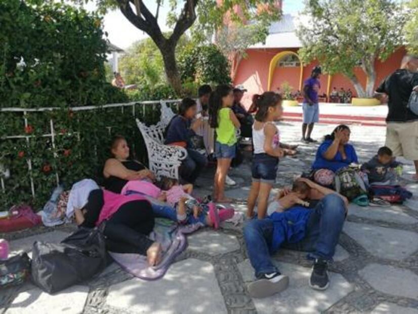 Caravana de 500 migrantes arriba al Istmo de Tehuantepec