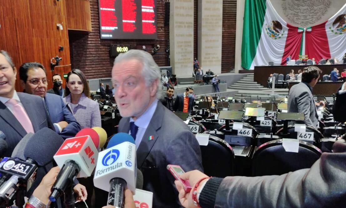 "Hay muchas preguntas qué responder, porque fue una funcionaria que estaba cumpliendo bien su trabajo", dijo Creel. Foto: Enrique Gómez