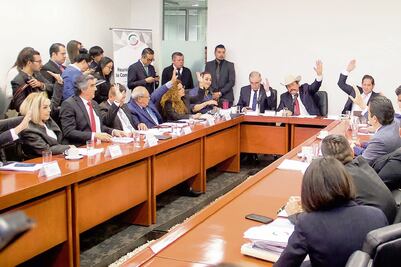 Senado da luz verde a ternas para la CRE