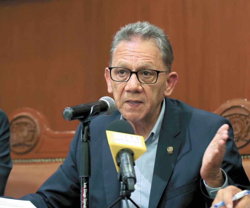 Alfredo Barrera Baca, rector de la UAEMex, dijo que hasta el 28 de febrero registraron seis despidos, siete suspensiones y cuatro denuncias ante el MP. Foto: JORGE ALVARADO. EL UNIVERSAL