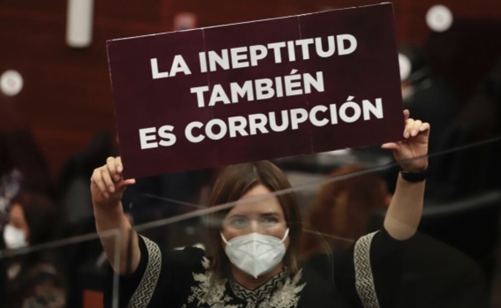 “Lo maltrataron”: AMLO defiende a López-Gatell tras comparecencia en el Senado