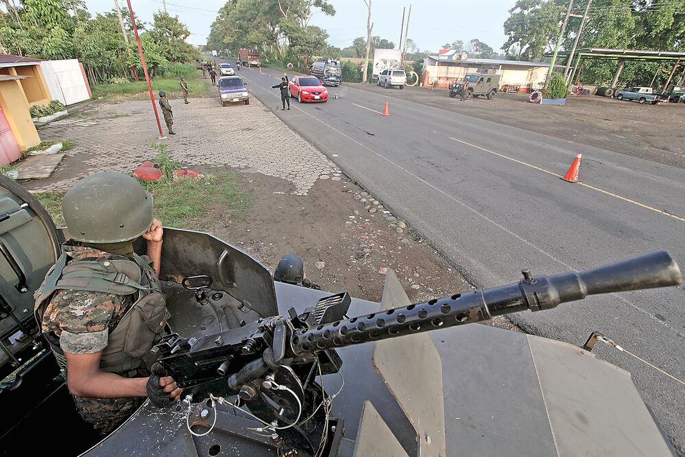 La Oficina de Control de Activos en el Extranjero del Departamento del Tesoro reveló, en agosto de 2012, que el Cártel de Sinaloa tiene nexos en Belice con tres aliados