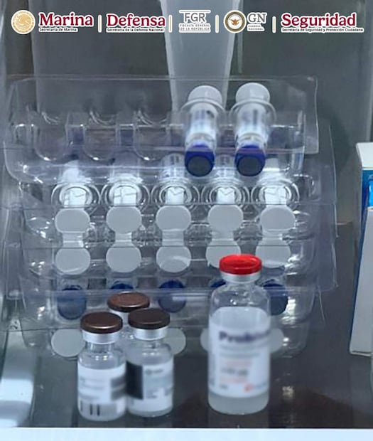 Detienen a dos personas en Edomex por venta de medicamentos apócrifos. Foto: Especial