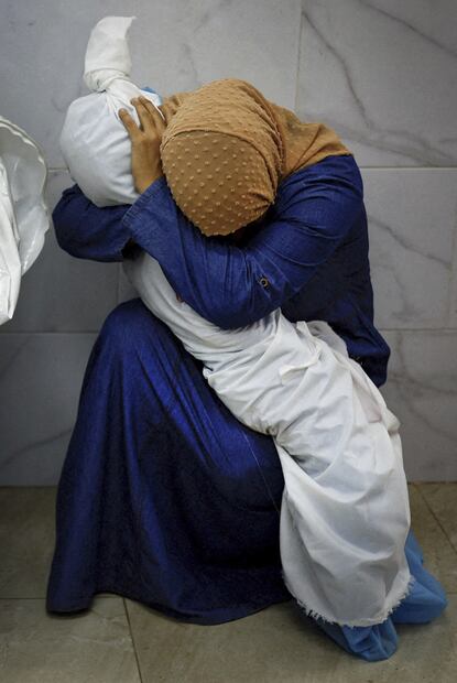 Foto del año, de acuerdo con el World Press Photo; tomada por el fotoperiodista palestino Mohammed Salem.
Foto: Mohammed Salem / World Press Photo / AP