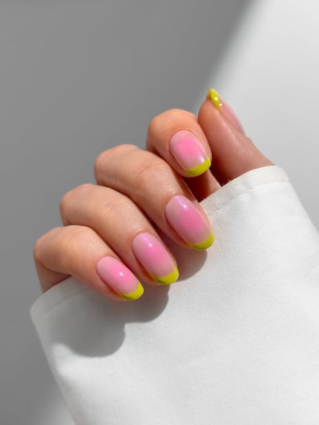 Tonos luminosos conquistan el verano. Foto: Instagram @look8thenails
