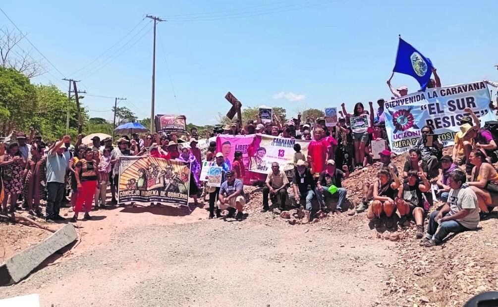 Pobladores de diversas comunidades oaxaqueñas protestan por las obras del Tren Transístmico y cierran tramos en Palomares, Hierva Santa y Mogoñé, Foto: Especial
