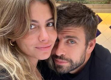 Captan así a Clara Chía, novia de Piqué, tras salir de clínica por crisis de ansiedad