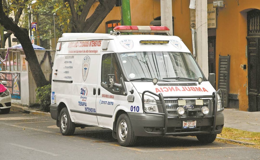 En la Ciudad de México existen 95 oferentes privados de ambulancias que cobran por sus servicios y que operan 421 vehículos registrados ante las autoridades capitalinas; es decir, son 65.9% de todo el parque vehicular. Foto: Archivo/ EL UNIVERSAL