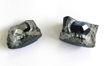 Exhiben cenizas de Luis Barragán convertidas en diamante