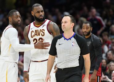 Expulsan a LeBron James por primera vez en su carrera