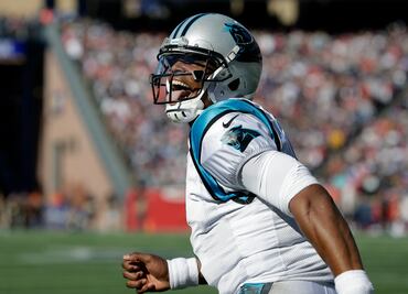 Cam Newton se burla de una reportera