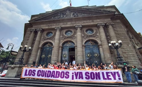 Mexico City approves comprehensive care system law