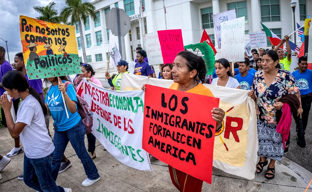 Marcha contra ley SB 1718 en Florida. Foto: EFE