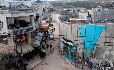 Hotel de Banksy con vista a muro israelí abre en Belén