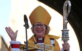 Arzobispa de Canterbury realiza primera gira pastoral a África tras su nombramiento; visita incluye Ghana y Camerún