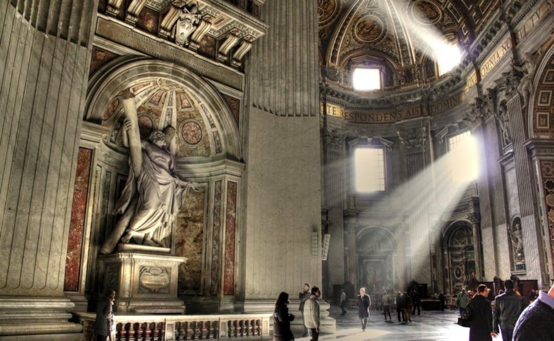 La Basílica de San Pedro es tan grande que se podría jugar ahí un partido de futbol americano. (Foto: Mustafa Aydinol)
