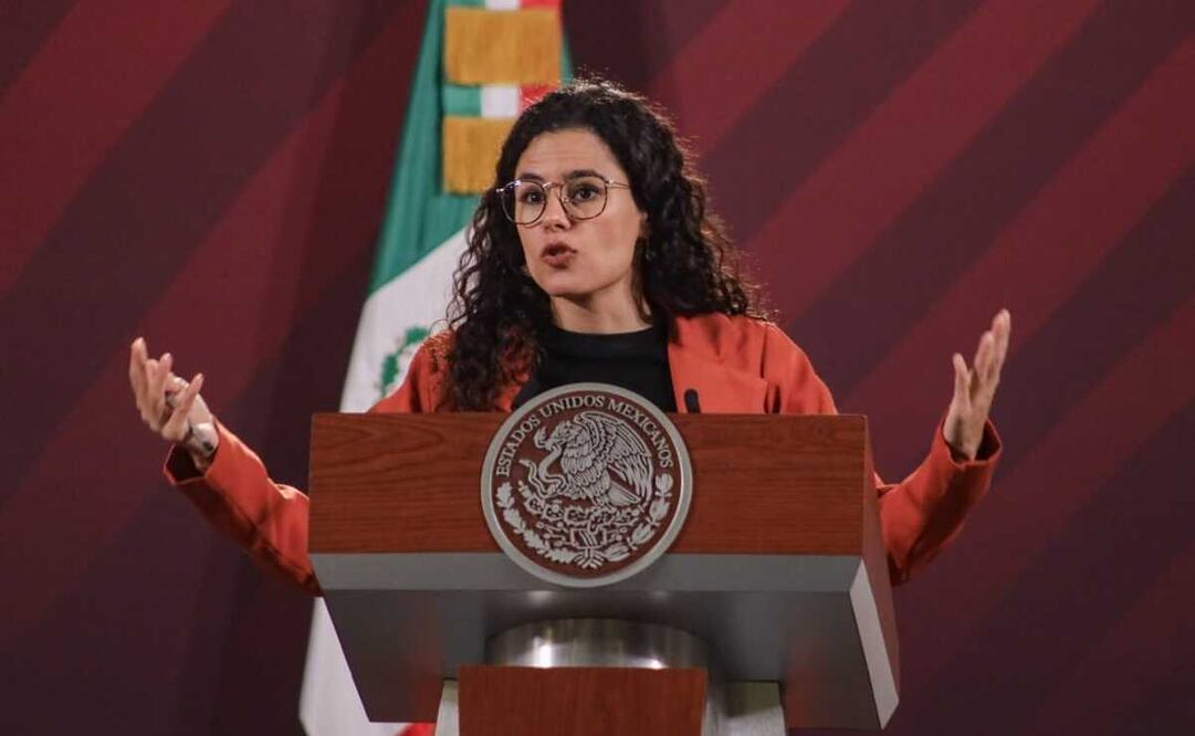 La encargada de la política interna del país recordó que el compromiso del presidente López Obrador y de todos los funcionarios es no dejar obras inconclusas. Foto: Hugo Salvador / EL UNIVERSAL