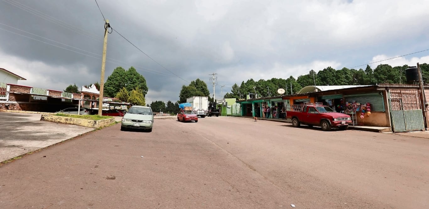 Las calles están en calma y todavía hay elementos de la SSEM cuidando el lugar. Foto: Alejandro Vargas / EL UNIVERSAL