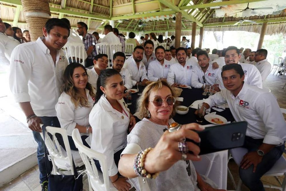 Foto: Cuenta de Facebook La Maestra