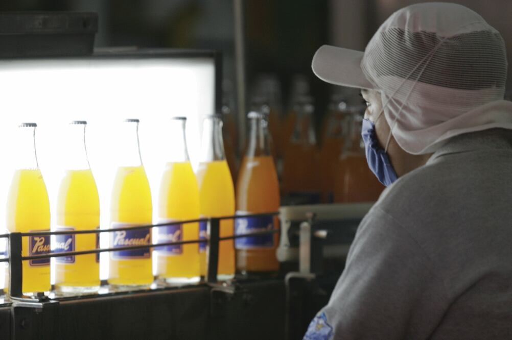 Cooperativa Pascual cueta con 4 mil 500 colaboradores y dijo que ha rechazado recortes de empleos como hicieron otras refresqueras en el país (ESPECIAL)